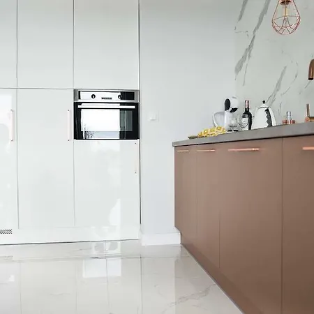 Marcelin Gold Wes Quality Apartment Poznan