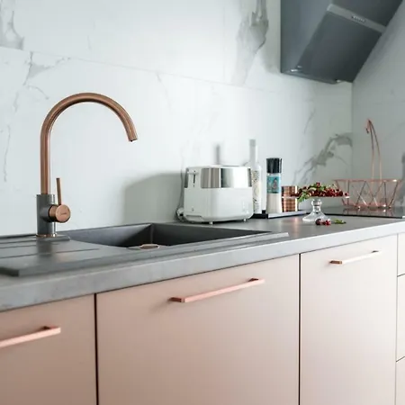 Apartment Marcelin Gold Wes Quality Poznan