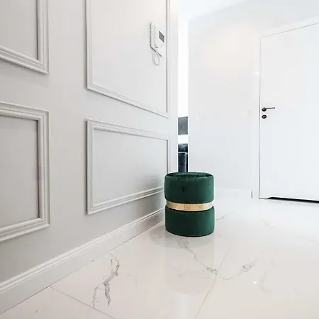 Marcelin Gold Wes Quality